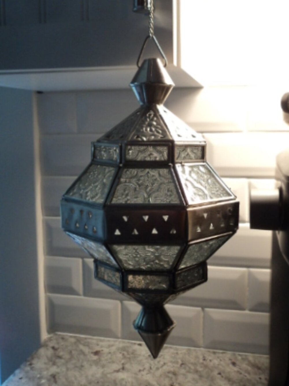 glass pendant lantern